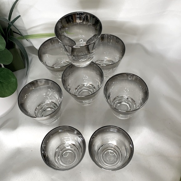 Set of 8 vintage Queens Lusterware Silver Fade 4oz Glasses - Picture 2 of 8